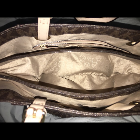 SOLD Michael Kors signature tote-Brown - Picture 8 of 8